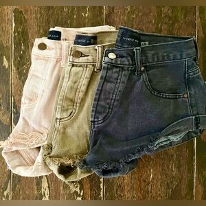 Set of 3 Mustard Seed Distressed Rolled Shorts Size Small